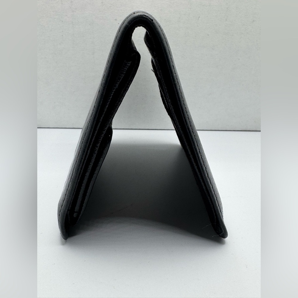 LOUIS VUITTON Black Taiga Porte Billets 3 Cartes Credit Wallet - Picture 5 of 16